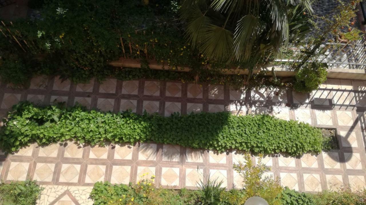 דירות סן סברו Un'Oasi Di Pace In Centro מראה חיצוני תמונה